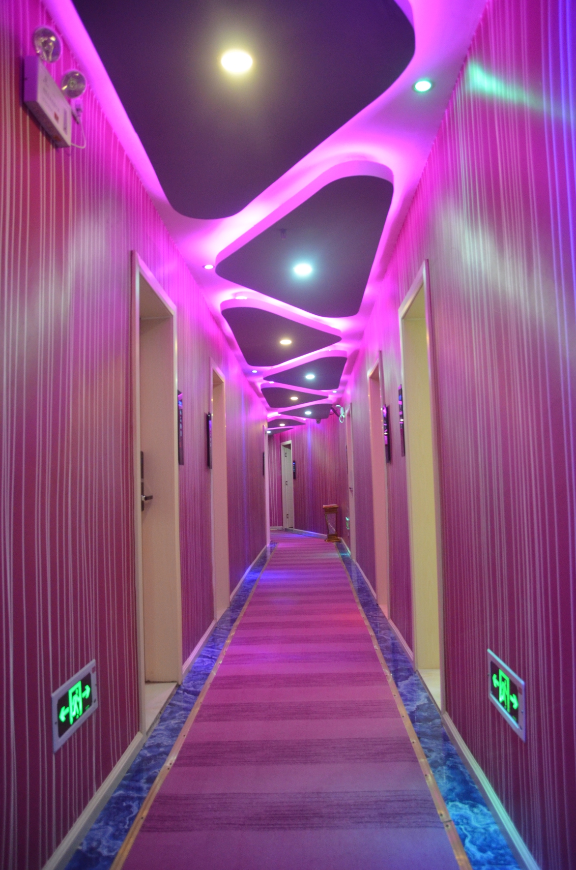 Guiyang Xuanhe Theme Hotel Baiyun Park Branch 2*