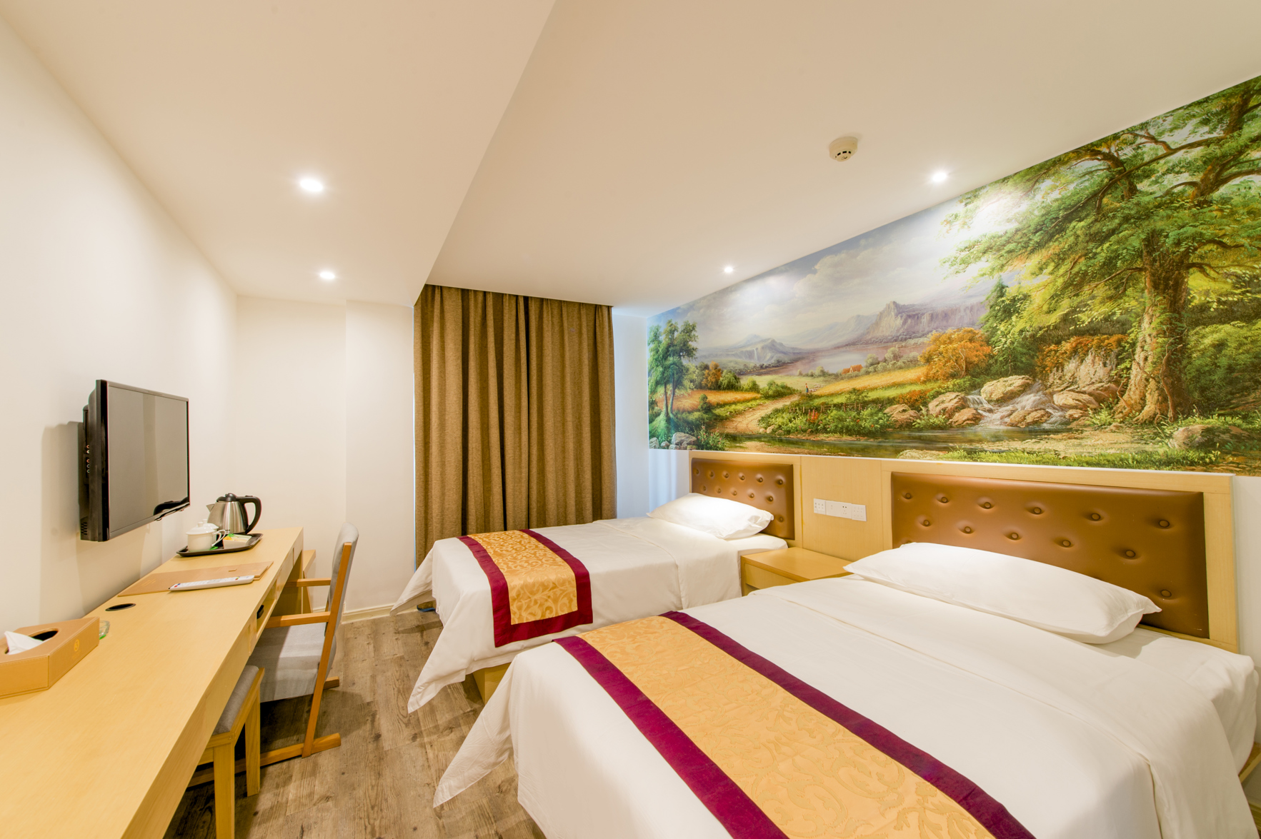Vienna 3 Best Hotel (Beihai Yintan Guoji Keyun Gang Street) 3*