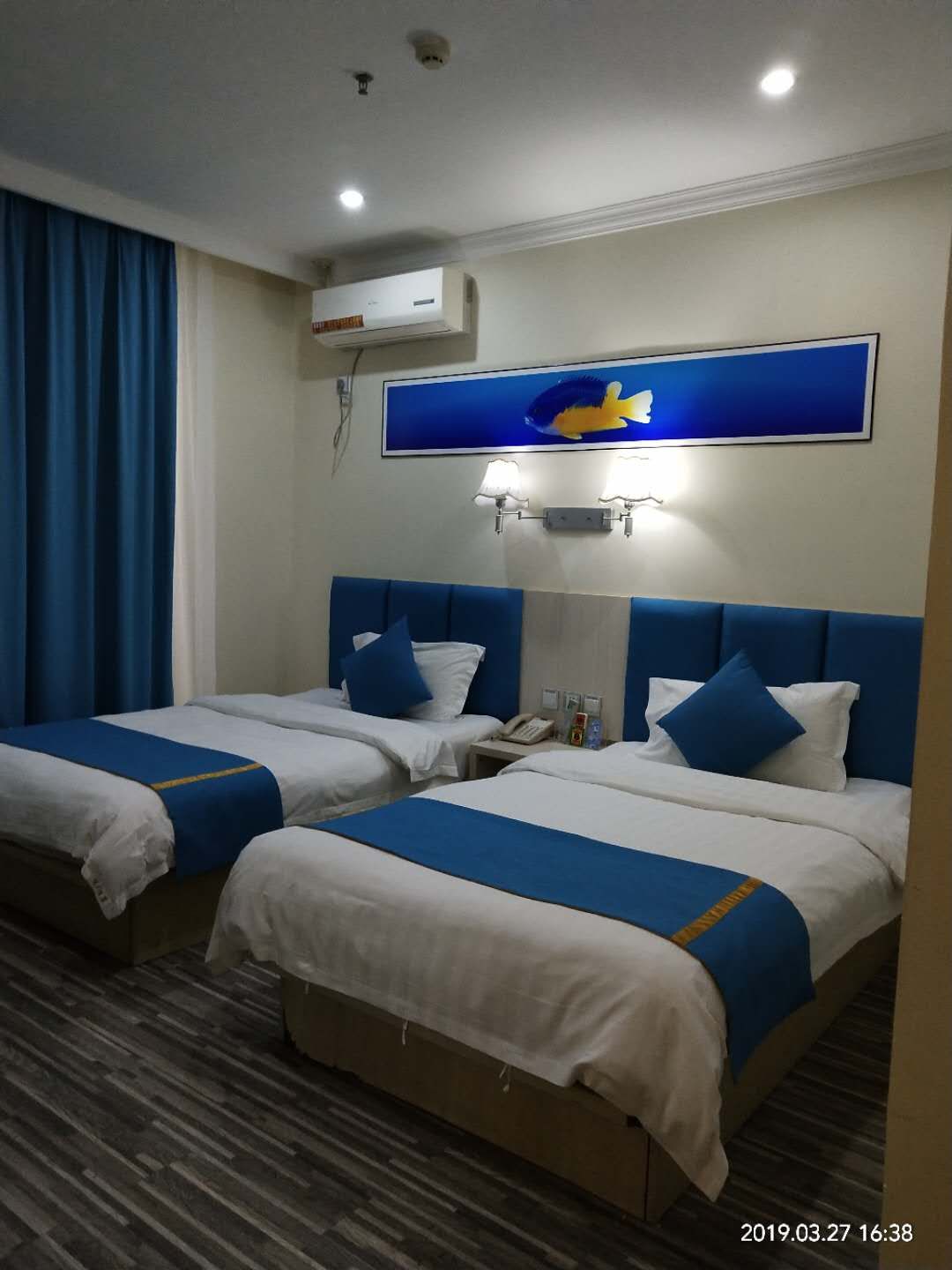 Super 8 Hotel 2*