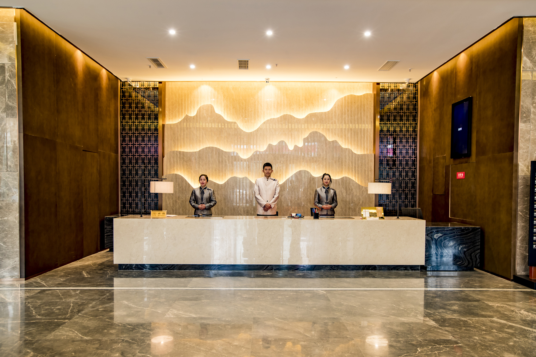Jintian Hotel (Qionglai Dingsheng Times Plaza) 3*