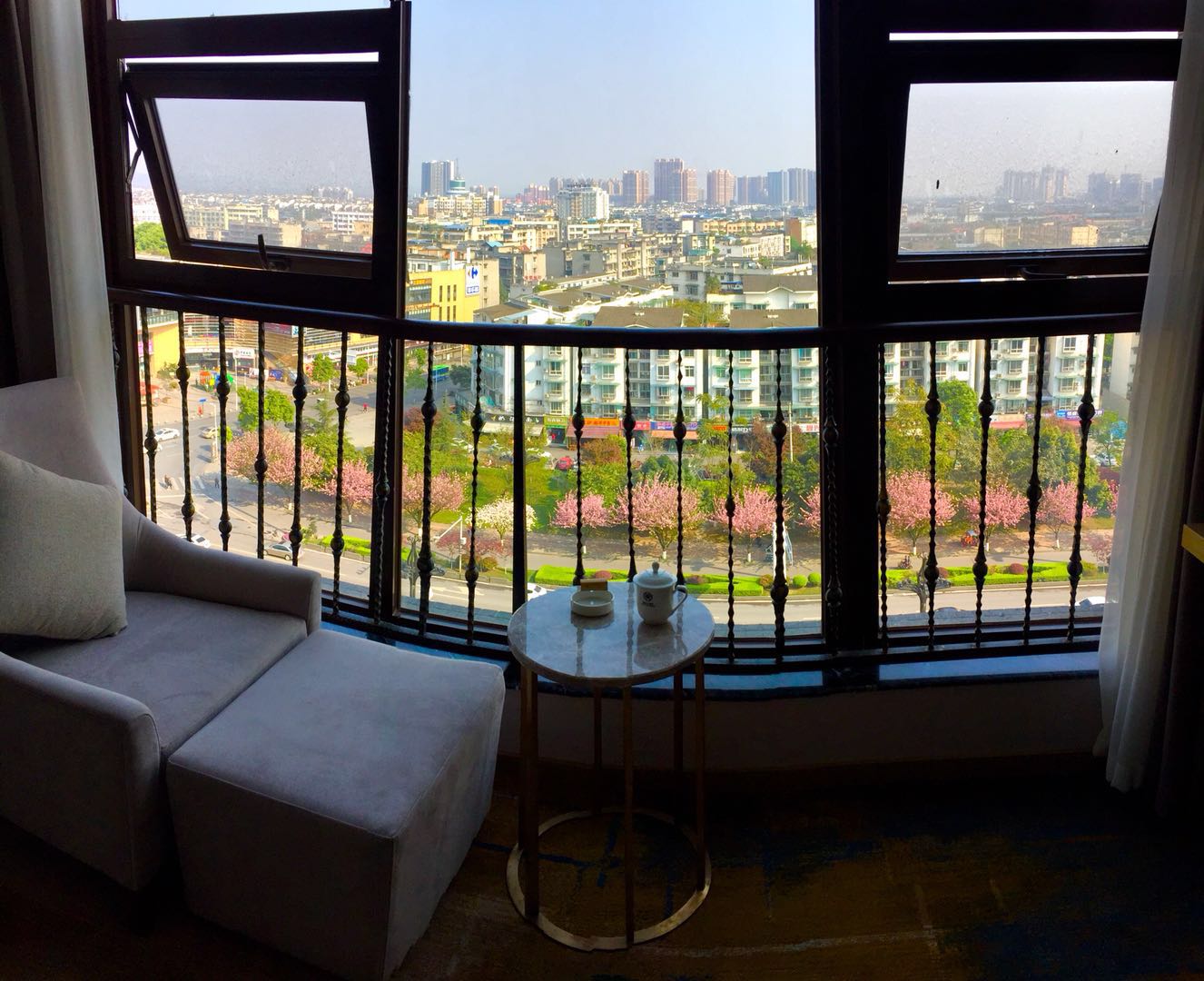 Jintian Hotel (Qionglai Dingsheng Times Plaza) 3*