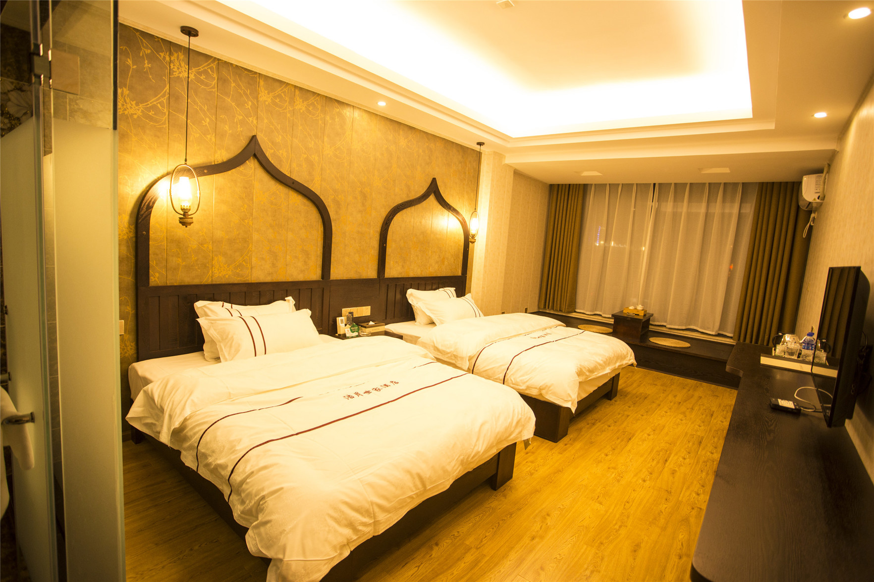 Haoyue Shijia Hotel 2*