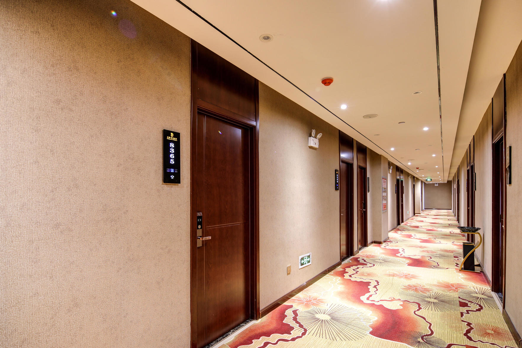 Aifei Hotel (Taiyuan South High-speed Railway Station, Tongda Street Metro Station) 3*