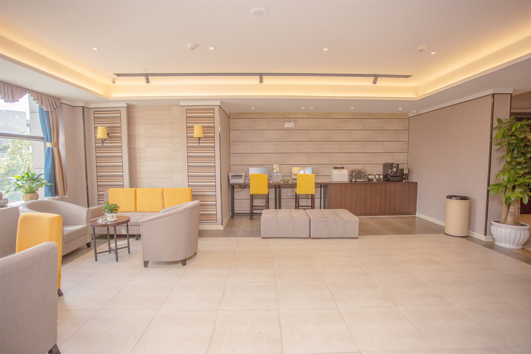 Ease Hotel (Guiyang Convention and Exhibition Center, Financial City Museum) 3*