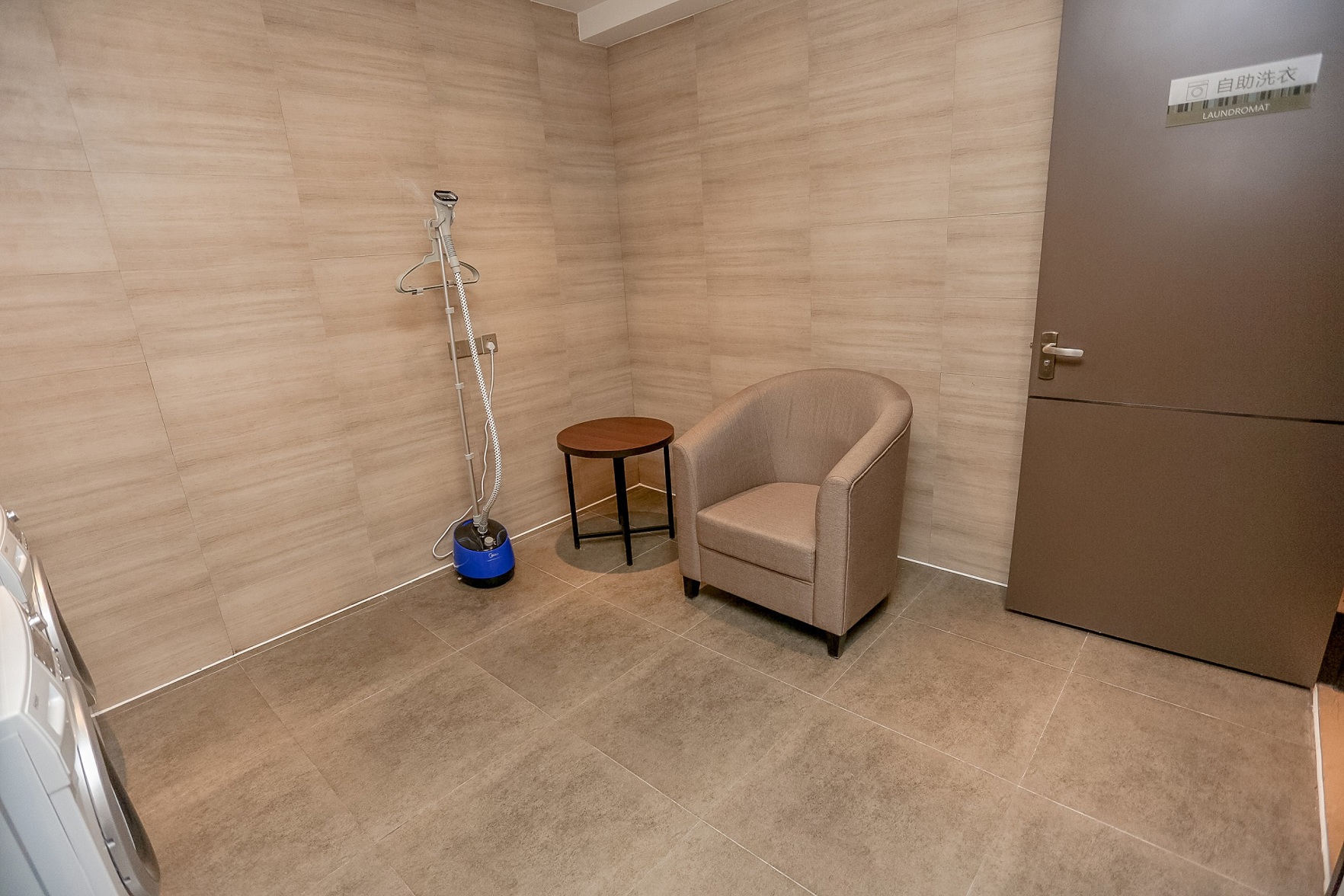 Ease Hotel (Guiyang Convention and Exhibition Center, Financial City Museum) 3*