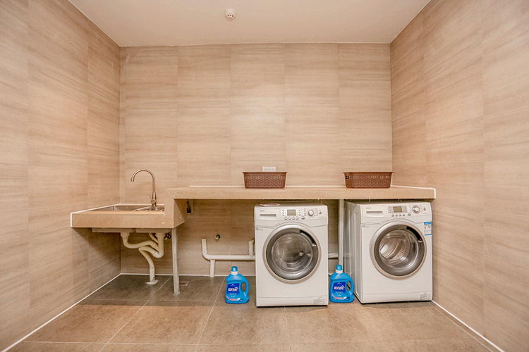 Ease Hotel (Guiyang Convention and Exhibition Center, Financial City Museum) 3*