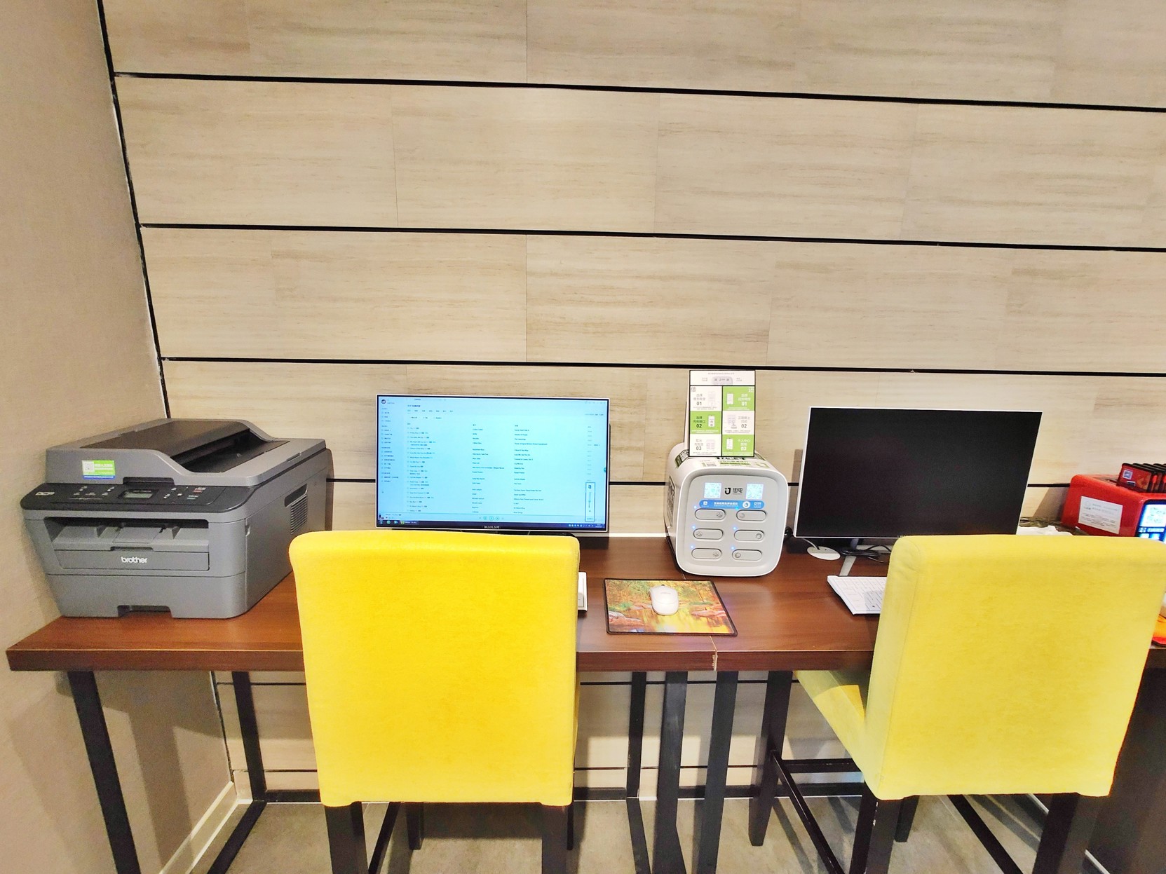 Ease Hotel (Guiyang Convention and Exhibition Center, Financial City Museum) 3*
