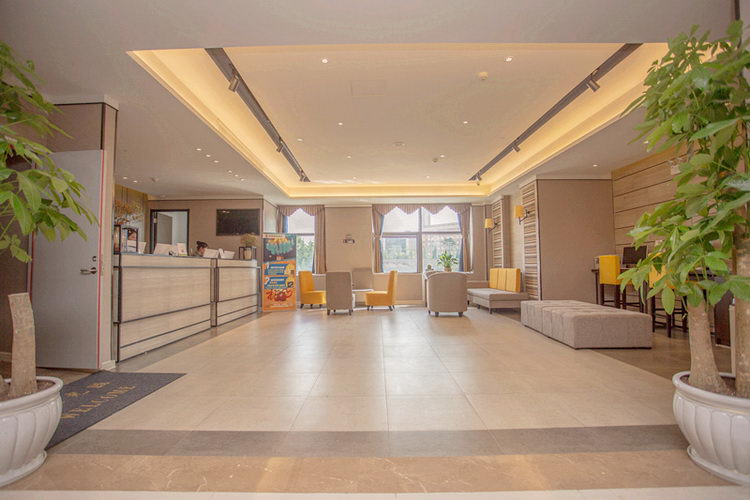 Ease Hotel (Guiyang Convention and Exhibition Center, Financial City Museum) 3*