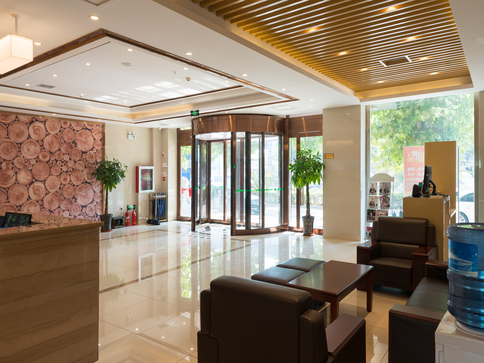 GreenTree Inn Express Hotel (Changli Guangyuan Life Plaza Fuyang Street East Section) 2*