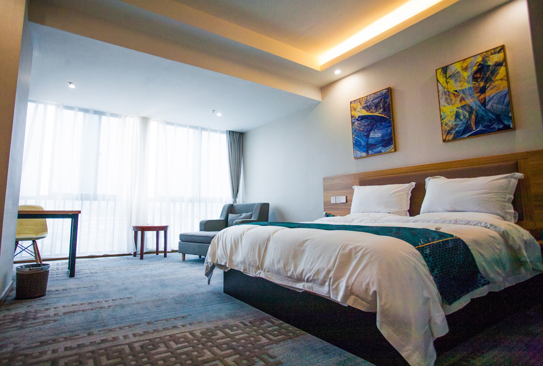 Elong R.YUN Hotel (Dali Xiangyun Xiangcheng Zhonggulou) 2*
