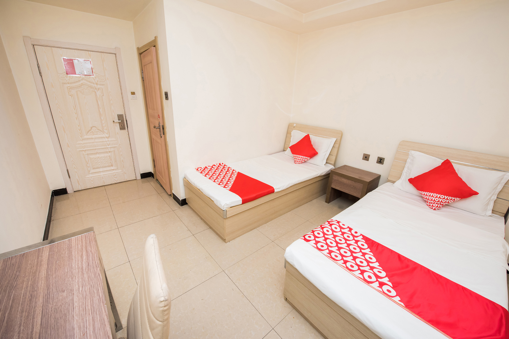 Home Inn Huaxuan Hotel (Changchun Zhinong Street Branch) 2*