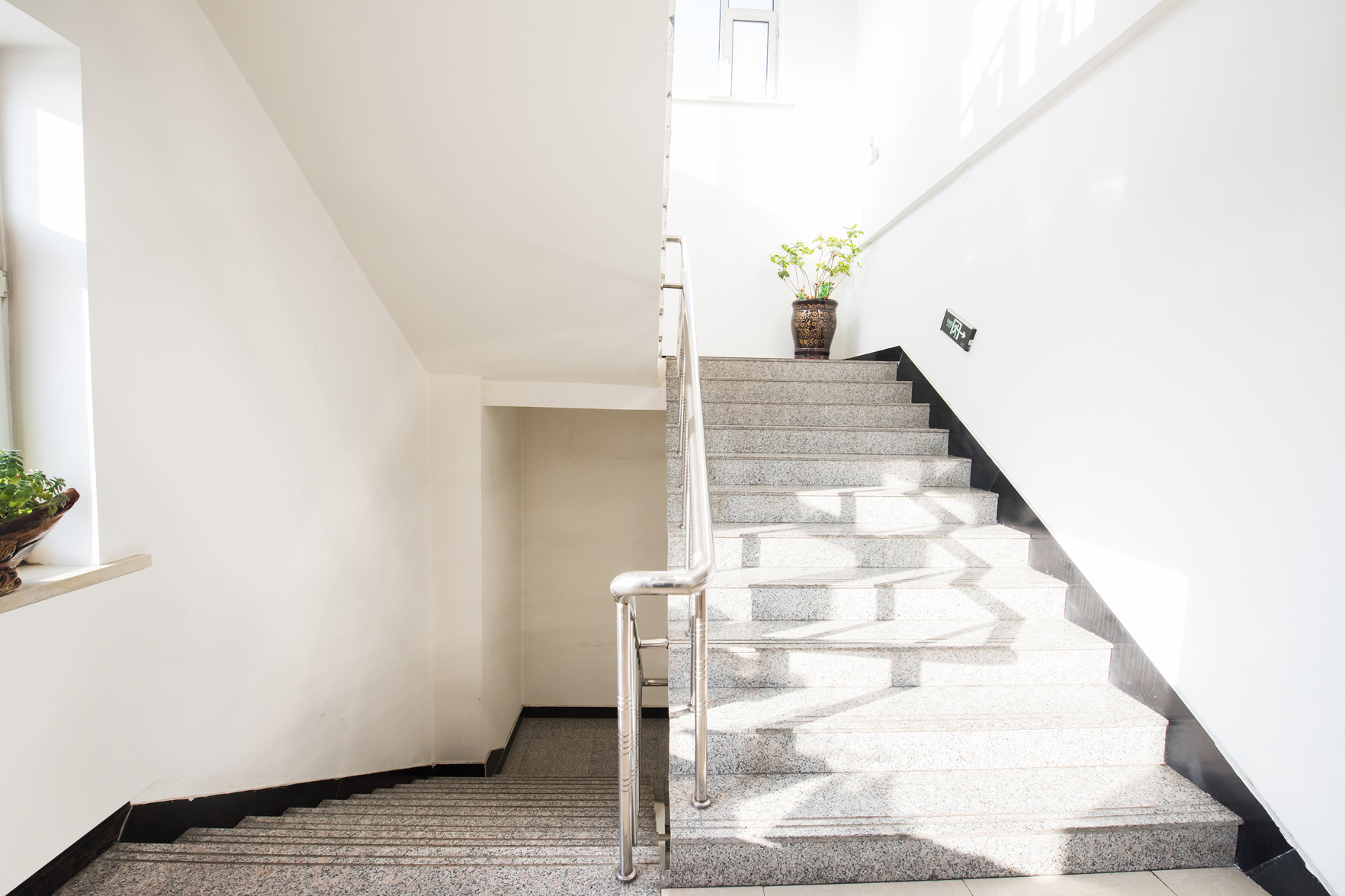 Home Inn Huaxuan Hotel (Changchun Zhinong Street Branch) 2*