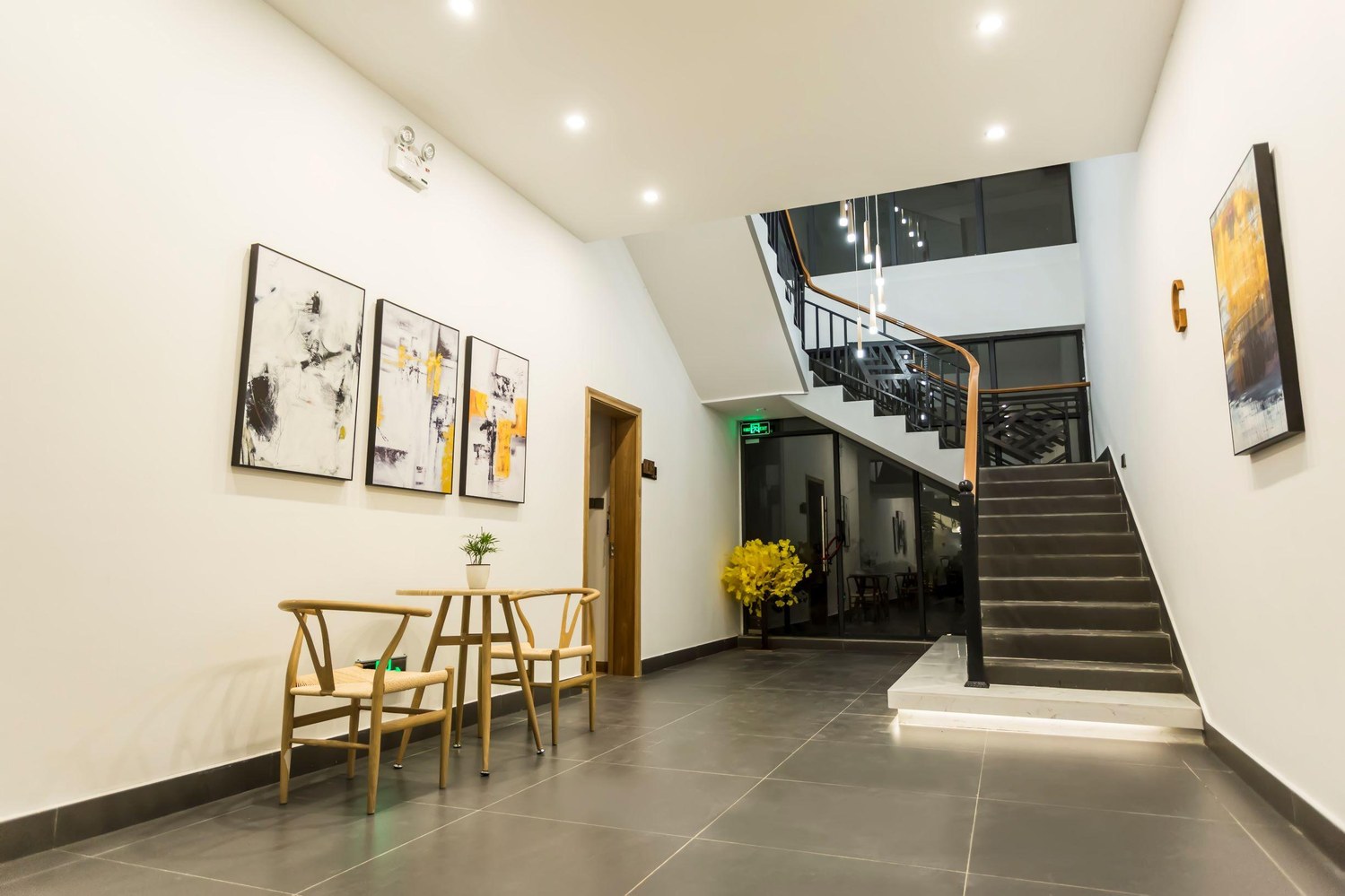 Free and Easy Guesthouse 2*