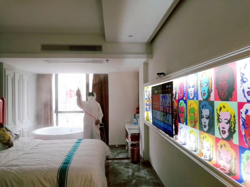 Haikou Green Orange Theme Hotel (Wuyue Plaza, East High-speed Railway Station) 2*