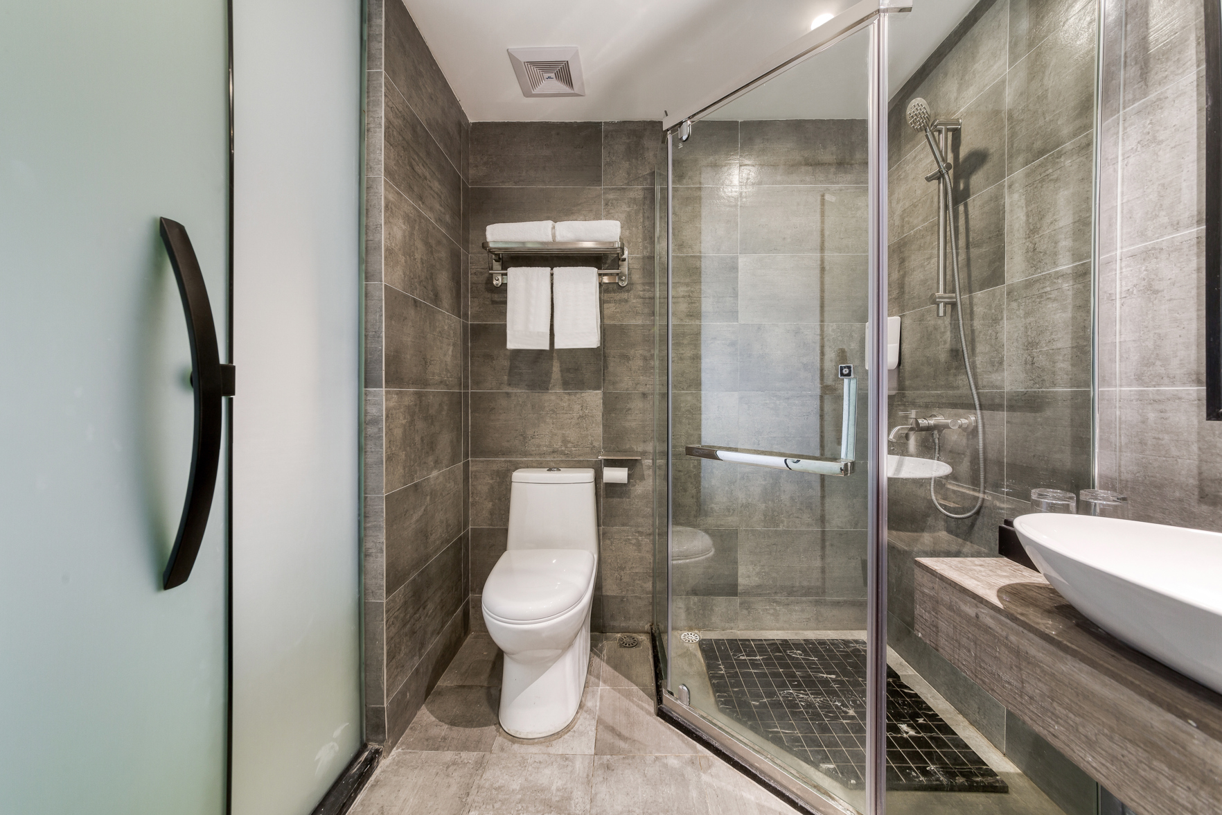 Yestour Hotel (Chongqing University Town) 2*