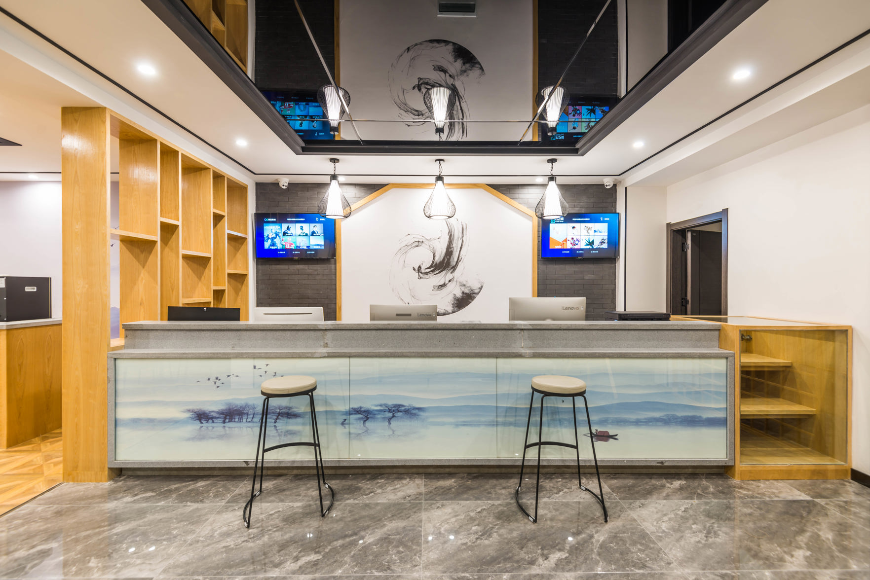 Yunzhishang Hotel (Weishan Ancient City Railway Station Store) 3*