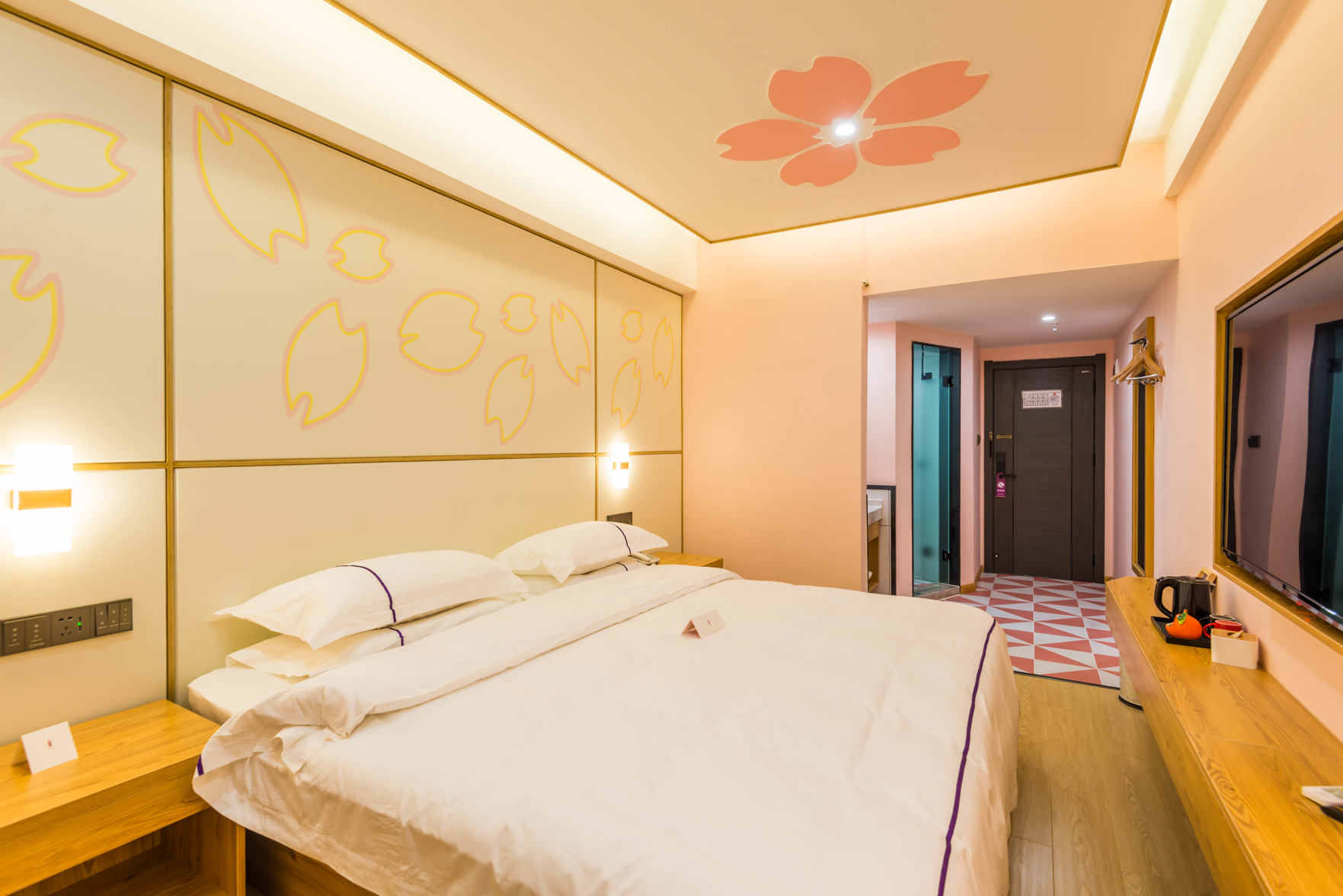 Yunzhishang Hotel (Weishan Ancient City Railway Station Store) 3*
