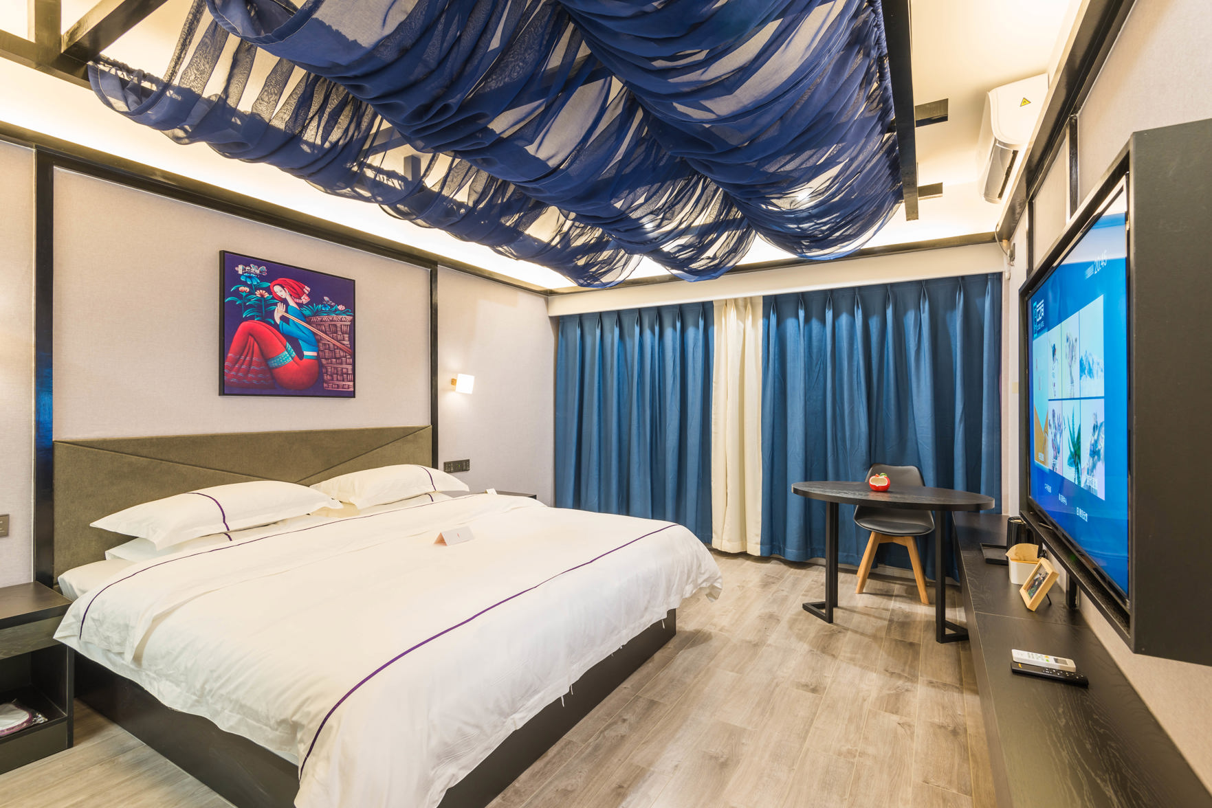 Yunzhishang Hotel (Weishan Ancient City Railway Station Store) 3*