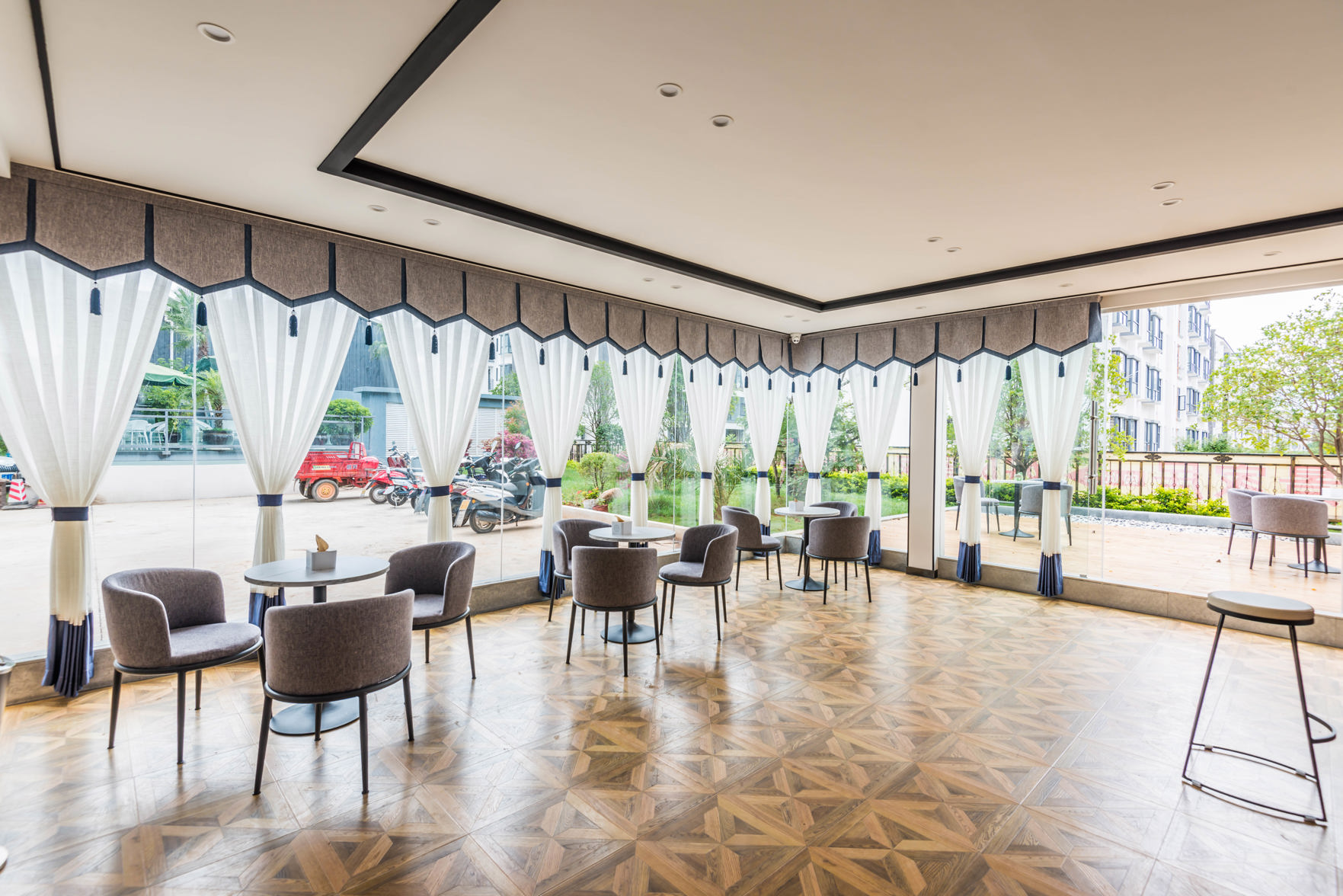 Yunzhishang Hotel (Weishan Ancient City Railway Station Store) 3*