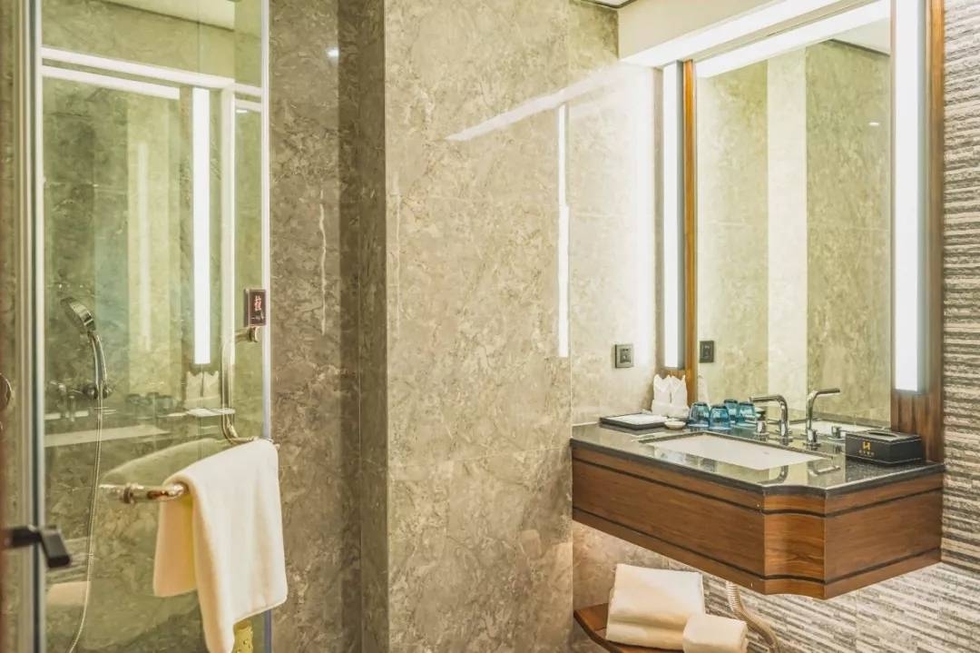 Junhui Hotel (Chongqing Shizhu the high-speed rail Store) 3*