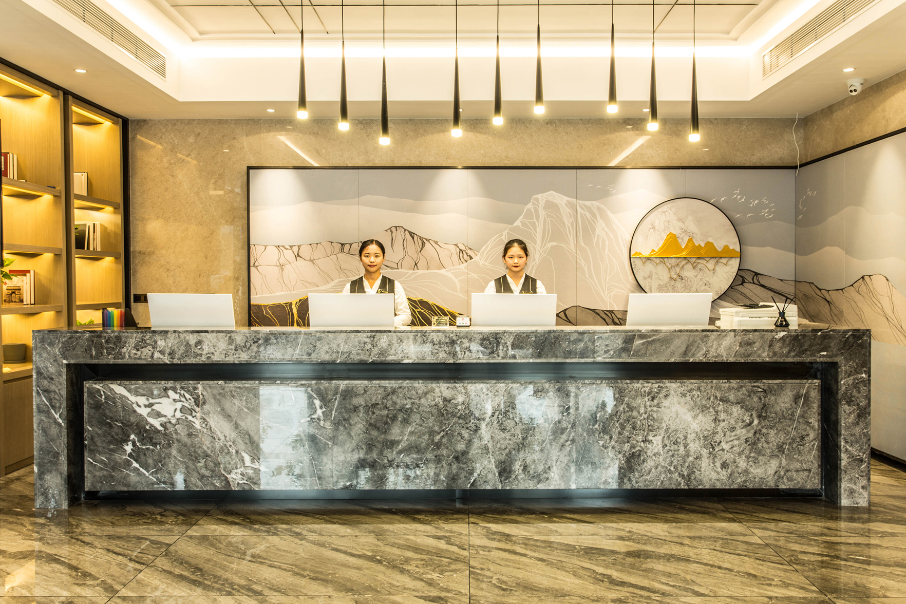 Yizhe Hotel (Nanning Dashatian Jianshe Road Subway Station Store) 2*