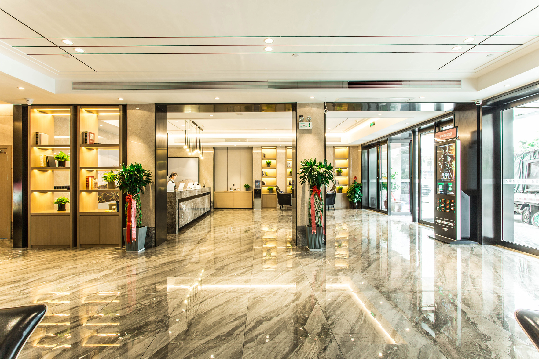 Yizhe Hotel (Nanning Dashatian Jianshe Road Subway Station Store) 2*