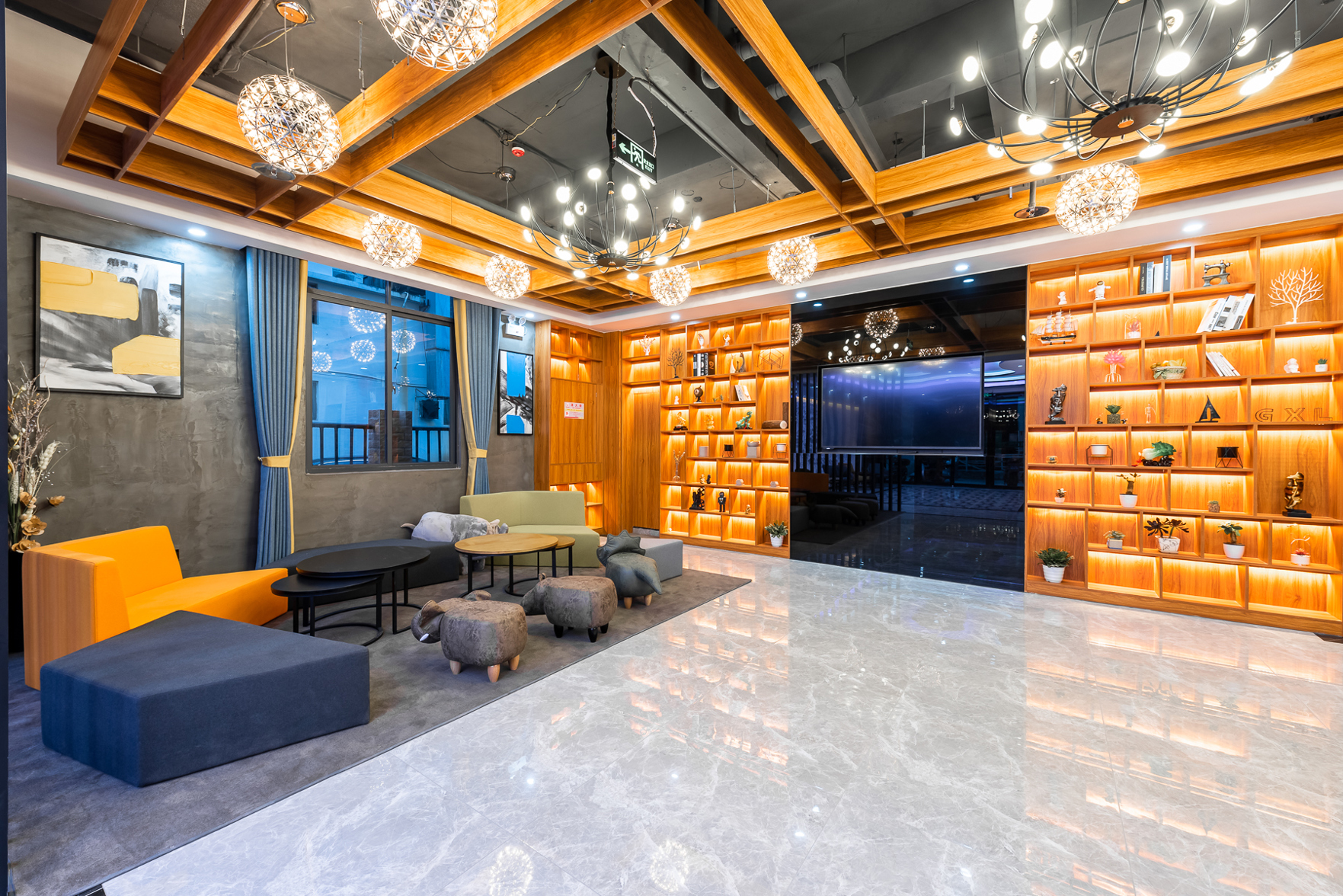 Xingelin Intelligent Hotel (East High-speed Railway Station Fruit Market Branch) 2*