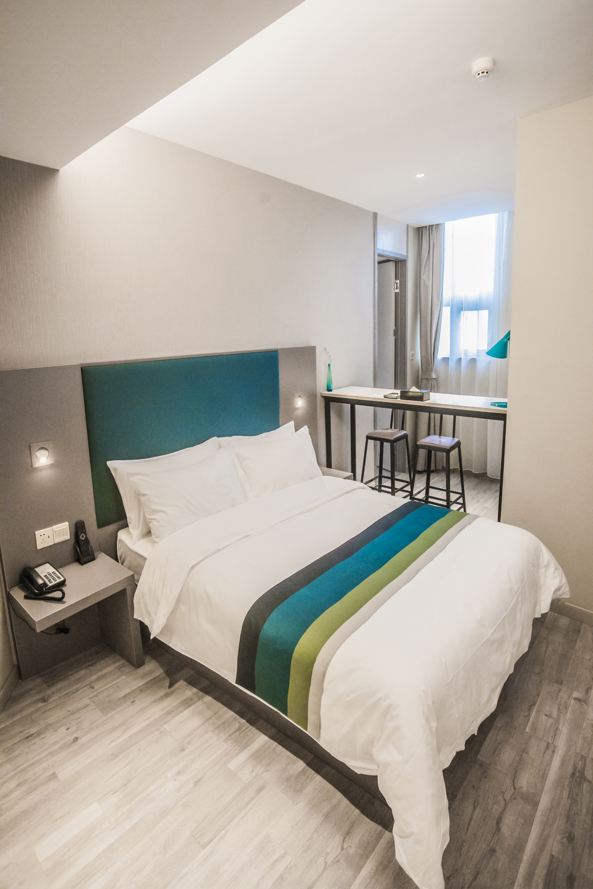 Homeinn Selected Hotel (Hefei South Station Luogang Central Park) 3*