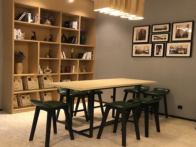 City Cheerful Hotel (Nanzhang Railway Station Shuijing Plaza) 2*