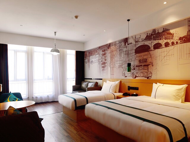 City Cheerful Hotel (Nanzhang Railway Station Shuijing Plaza) 2*