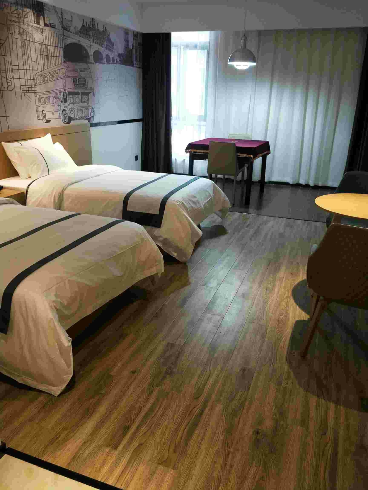 City Cheerful Hotel (Nanzhang Railway Station Shuijing Plaza) 2*