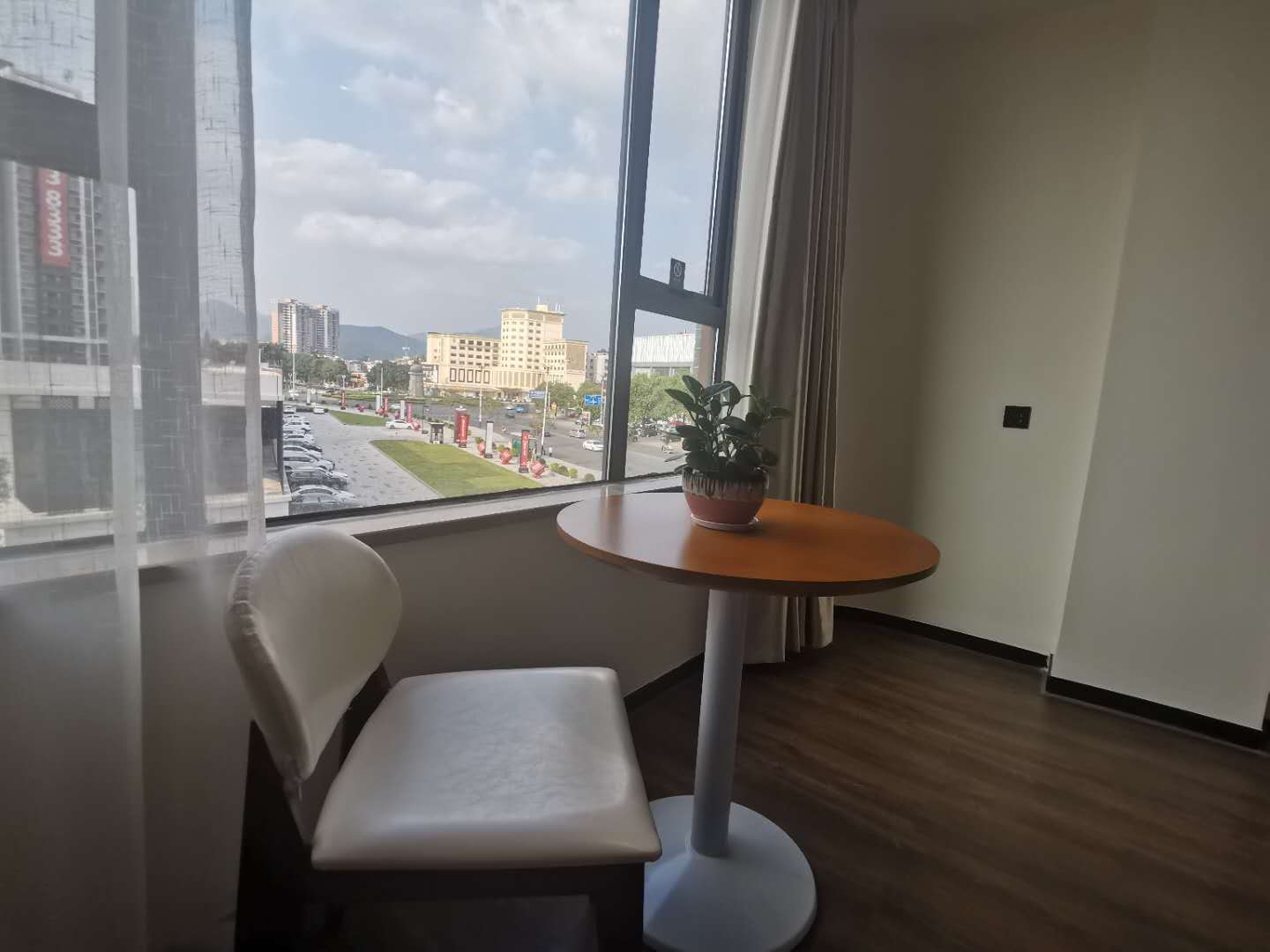 Aichen Times Hotel 2*