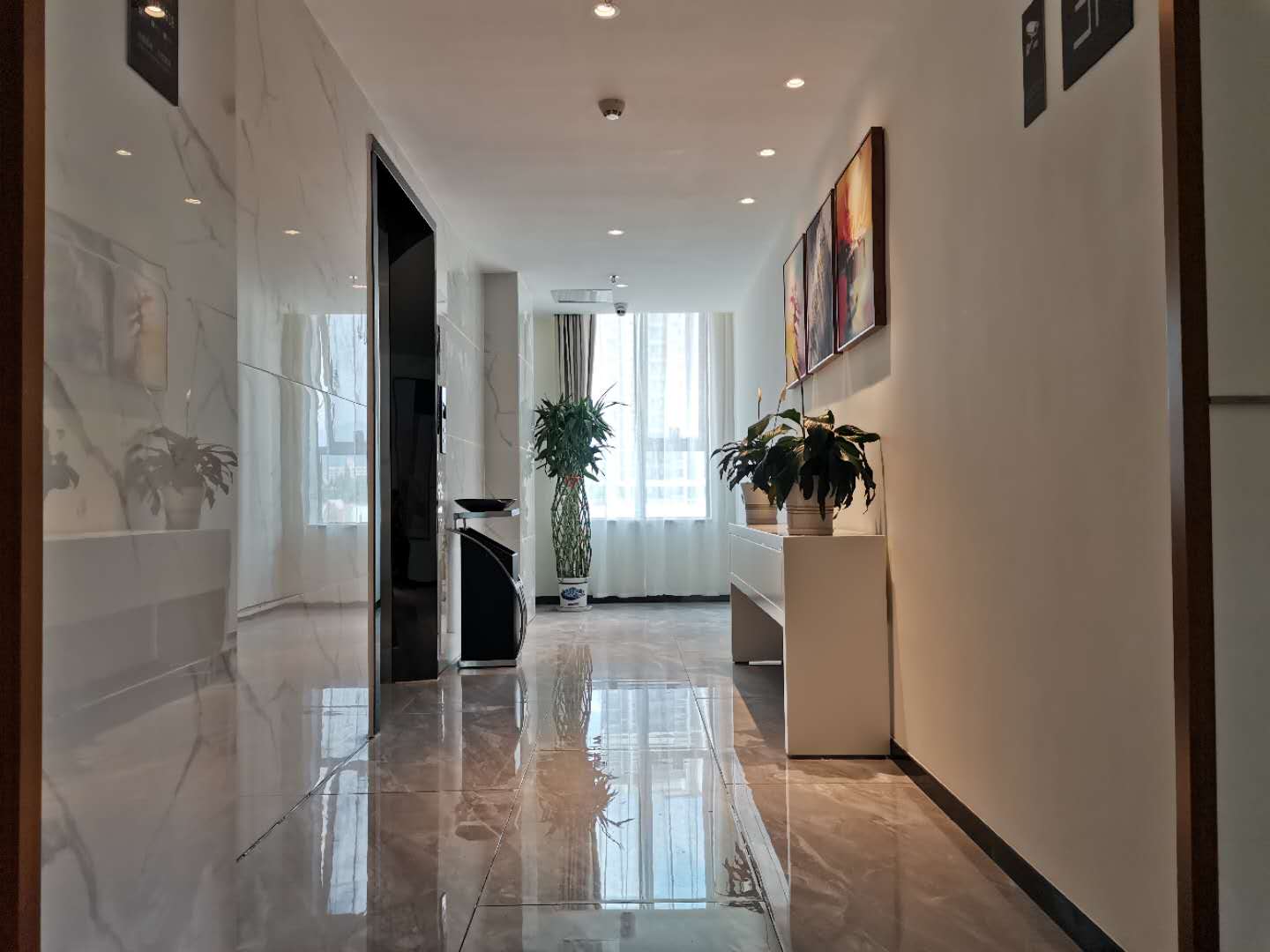 Aichen Times Hotel 2*