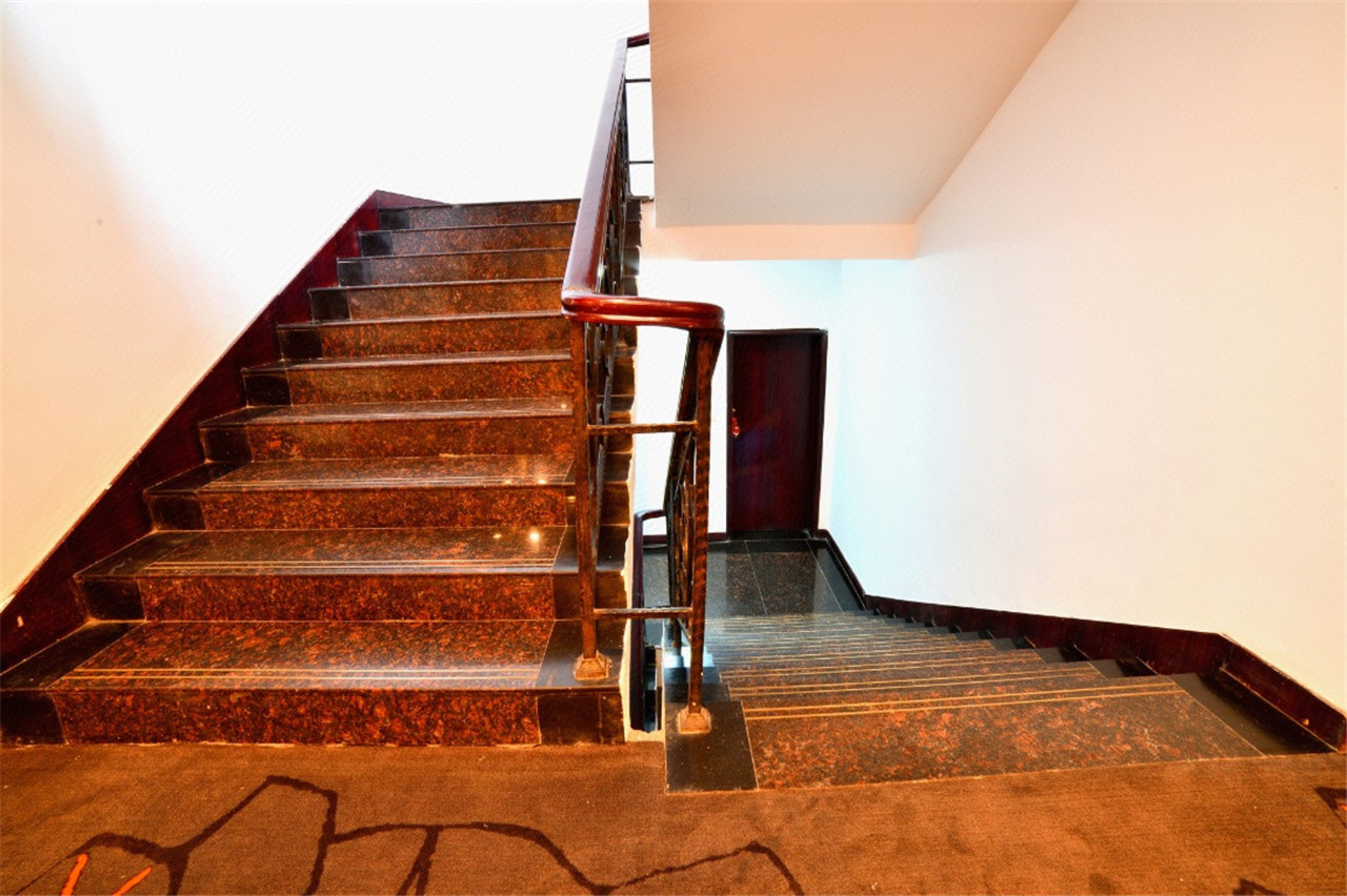 Junyi Hotel Chain (Xupu Pedestrian Street Branch) 2*