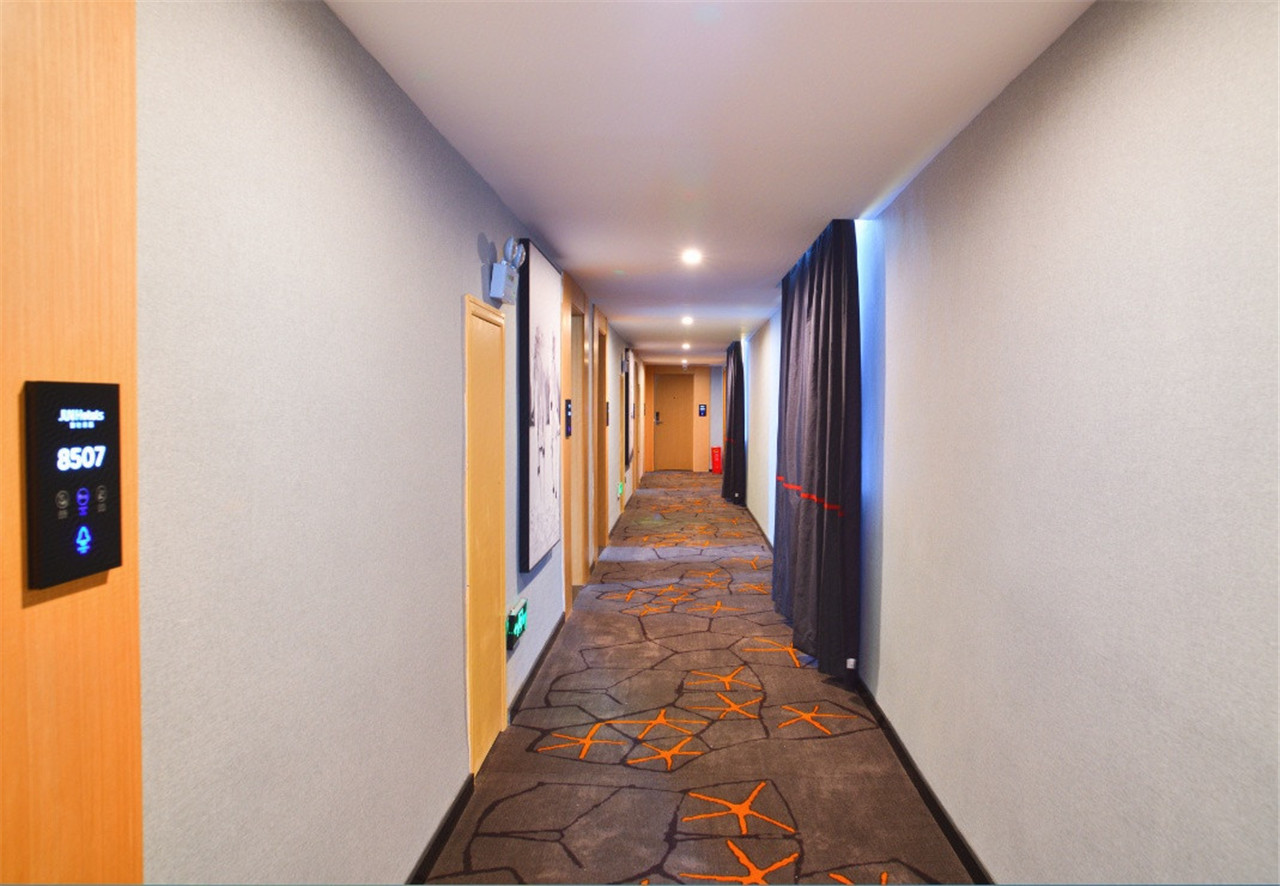 Junyi Hotel Chain (Xupu Pedestrian Street Branch) 2*