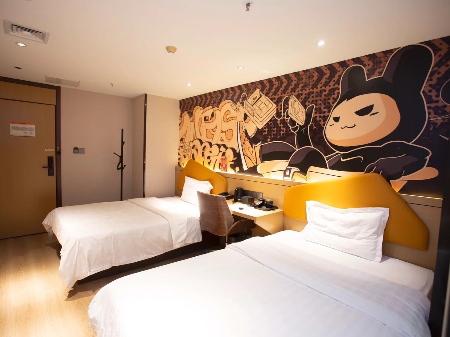 7 Days Inn (Beijing Wanfeng Road Qilizhuang Subway Station) 2*