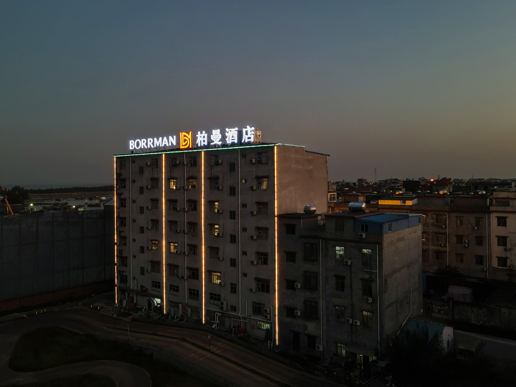 Borrman Hotel (Fangchenggang Qisha) 3*