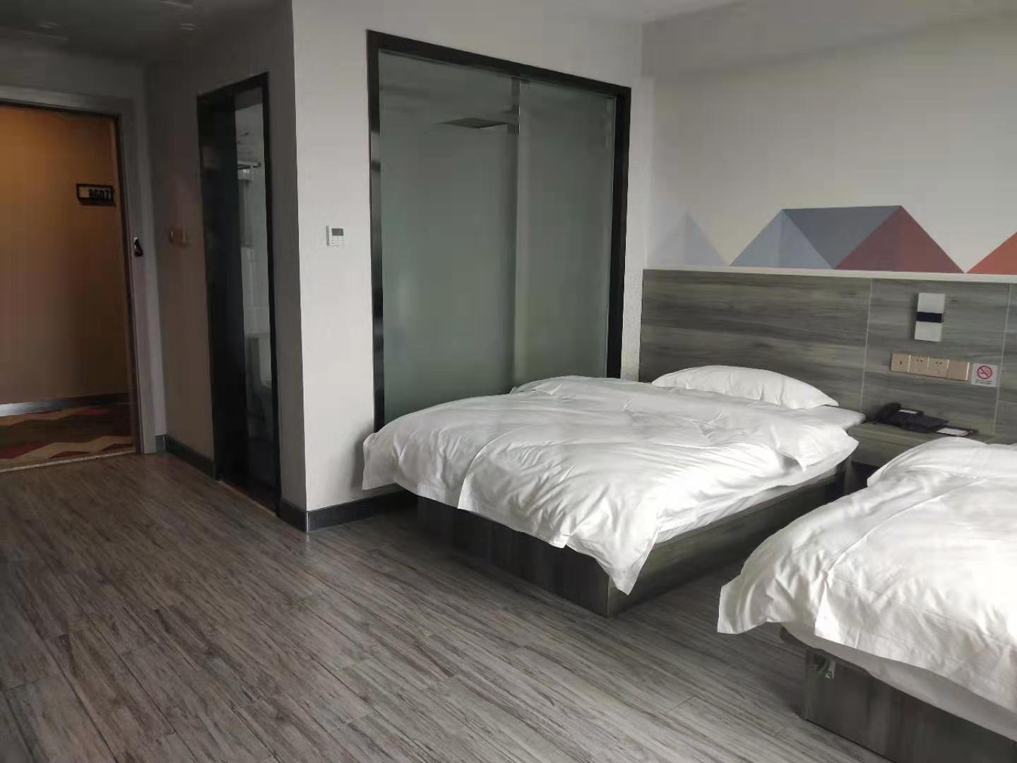 Borrman Hotel (Fangchenggang Qisha) 3*