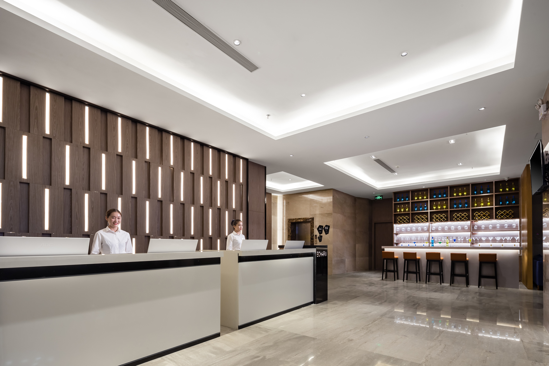 Yecheng Douhao Hotel (Haikou Yehai Avenue Zhengfa College) 3*