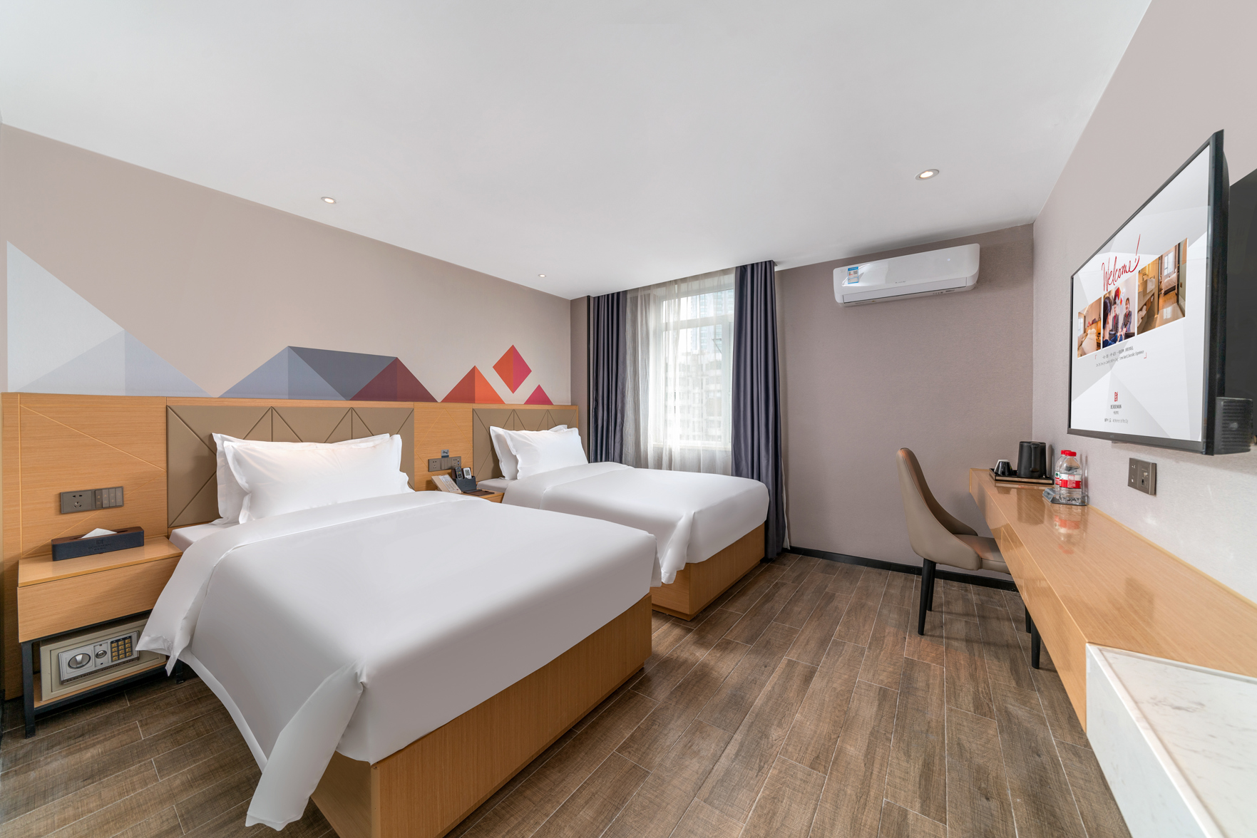 Boman Hotel (Beijing Road Pedestrian Street, Gongyuanqian Metro Station) 2*