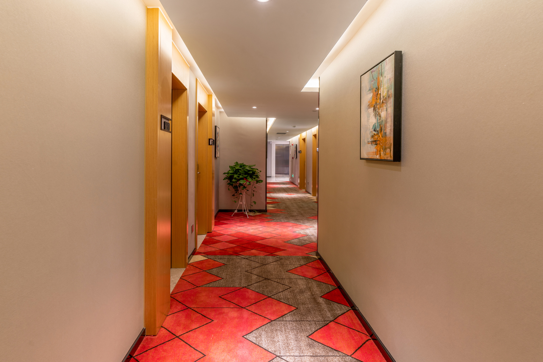 Boman Hotel (Beijing Road Pedestrian Street, Gongyuanqian Metro Station) 2*