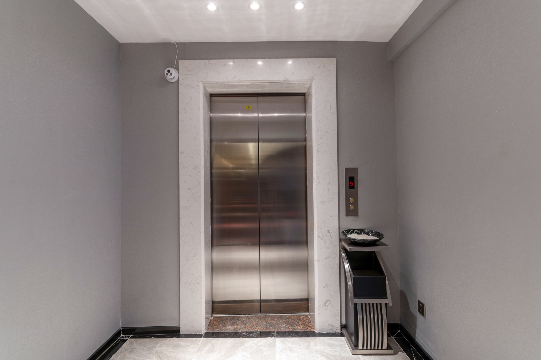 Boman Hotel (Beijing Road Pedestrian Street, Gongyuanqian Metro Station) 2*