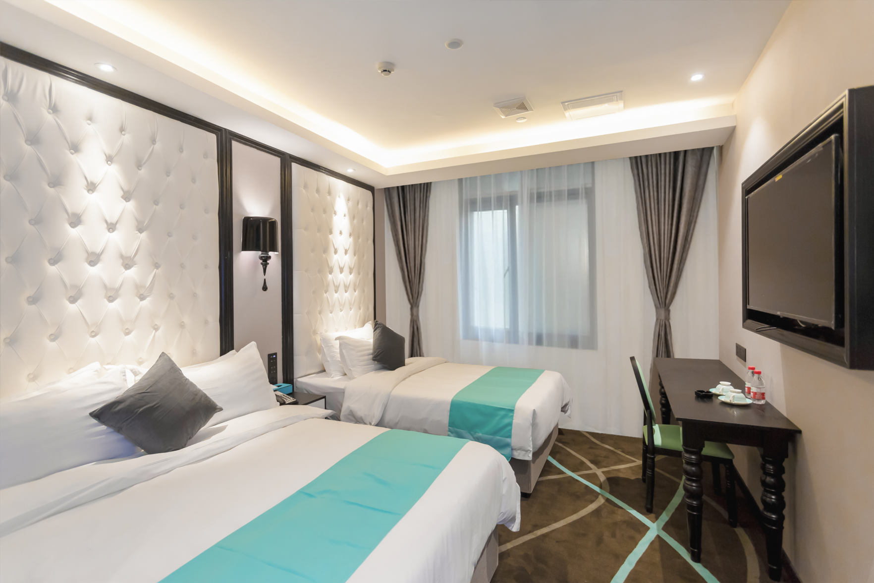 Wanyue Hotelle(Nanning headquarters base store) 3*