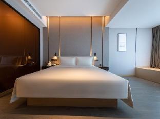 Atour Hotel (Shenzhen International Convention and Exhibition Center, Fengtang Avenue) 4*