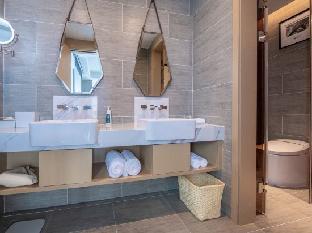 Atour Hotel (Shenzhen International Convention and Exhibition Center, Fengtang Avenue) 4*