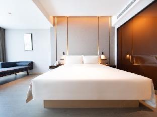 Atour Hotel (Shenzhen International Convention and Exhibition Center, Fengtang Avenue) 4*