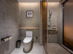 Atour Hotel (Shenzhen International Convention and Exhibition Center, Fengtang Avenue) 4*