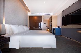 Atour Hotel(Wuhan Zhuankou Dongfeng Avenue Sports Center Store) 4*