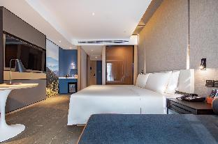 Atour Hotel(Wuhan Zhuankou Dongfeng Avenue Sports Center Store) 4*