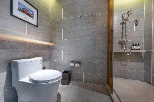 Atour Hotel(Wuhan Zhuankou Dongfeng Avenue Sports Center Store) 4*